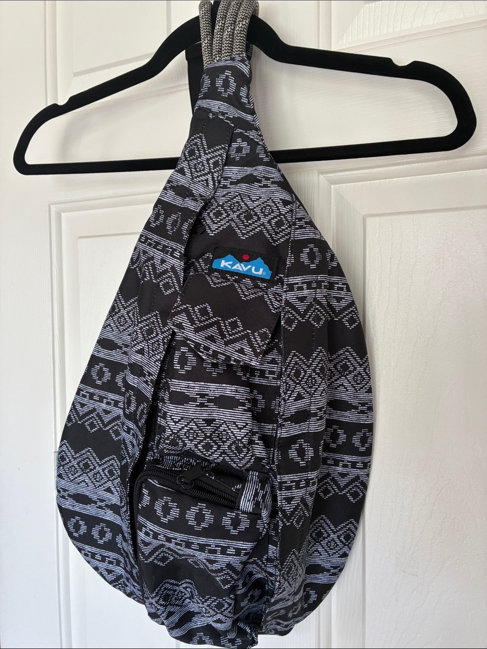 Kavu Black & Gray Geometric Rope Sling Bag